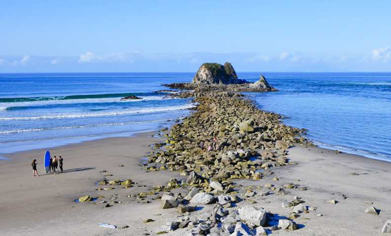 Mangawhai Heads Beach 芒格懷角海灘 Sentinel Rock 哨兵岩